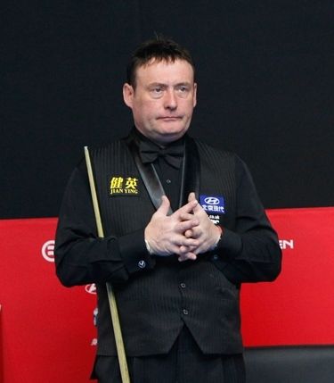 他用冷静和 他用冷静和