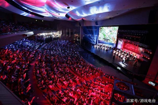 屡次将莎拉 屡次将莎拉