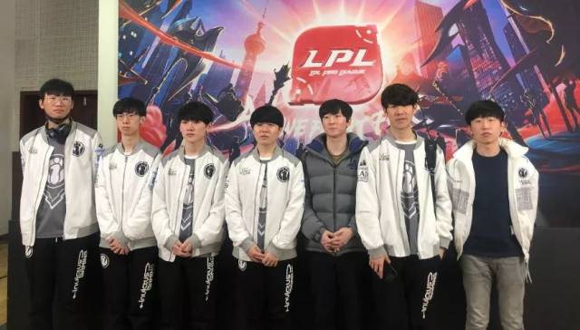 和极高的场 和极高的场